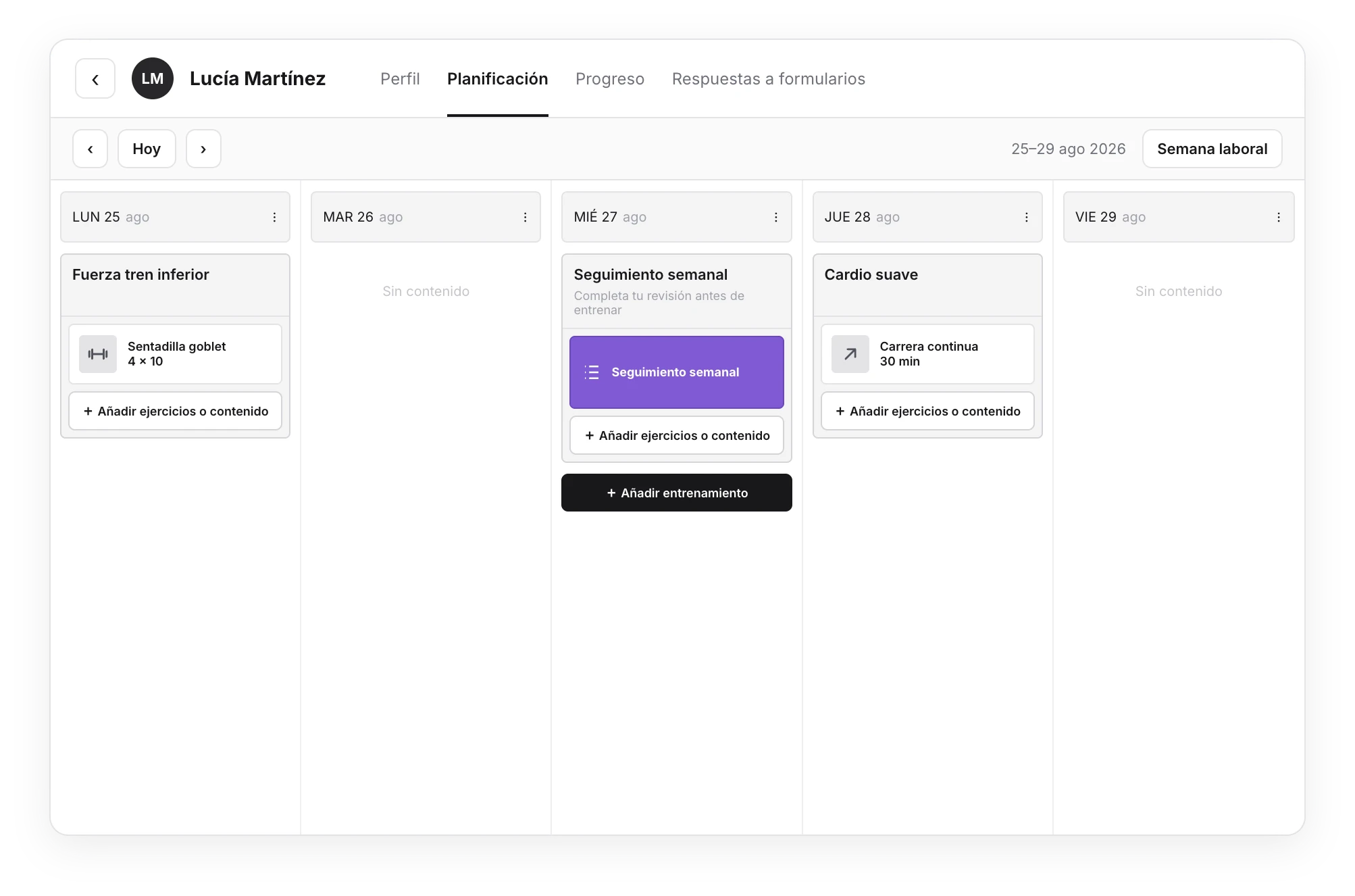 Check-in semanal añadido como una tarjeta morada dentro del miércoles en el planificador