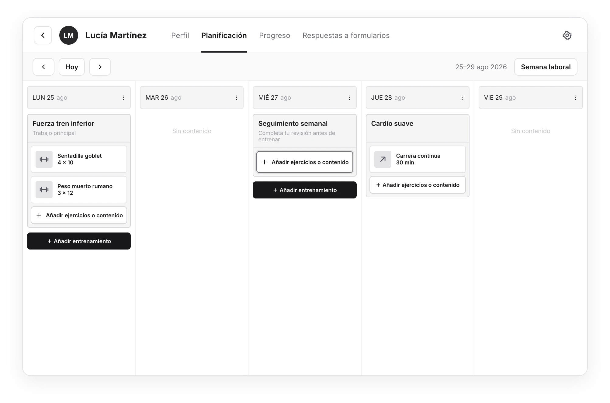 Planificador semanal de un cliente con el botón Añadir ejercicios o contenido dentro del miércoles