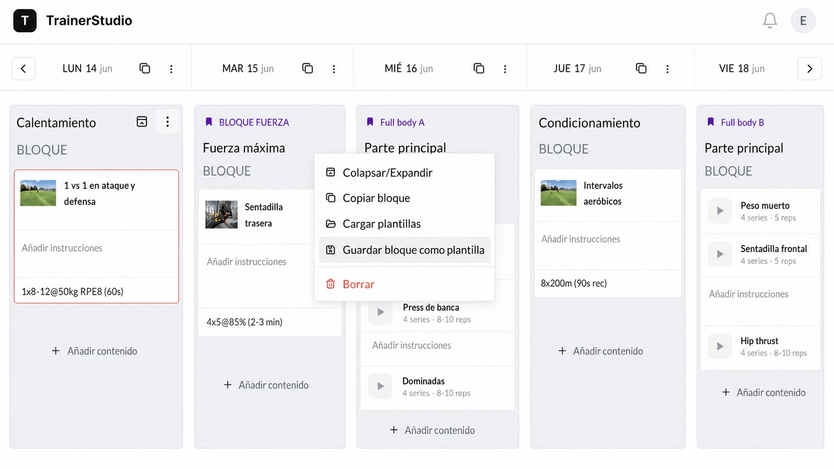 El planificador de entrenamientos con el menú de un día abierto en «Guardar sesión como plantilla» y el panel «Cargar plantillas» mostrando sesiones y bloques